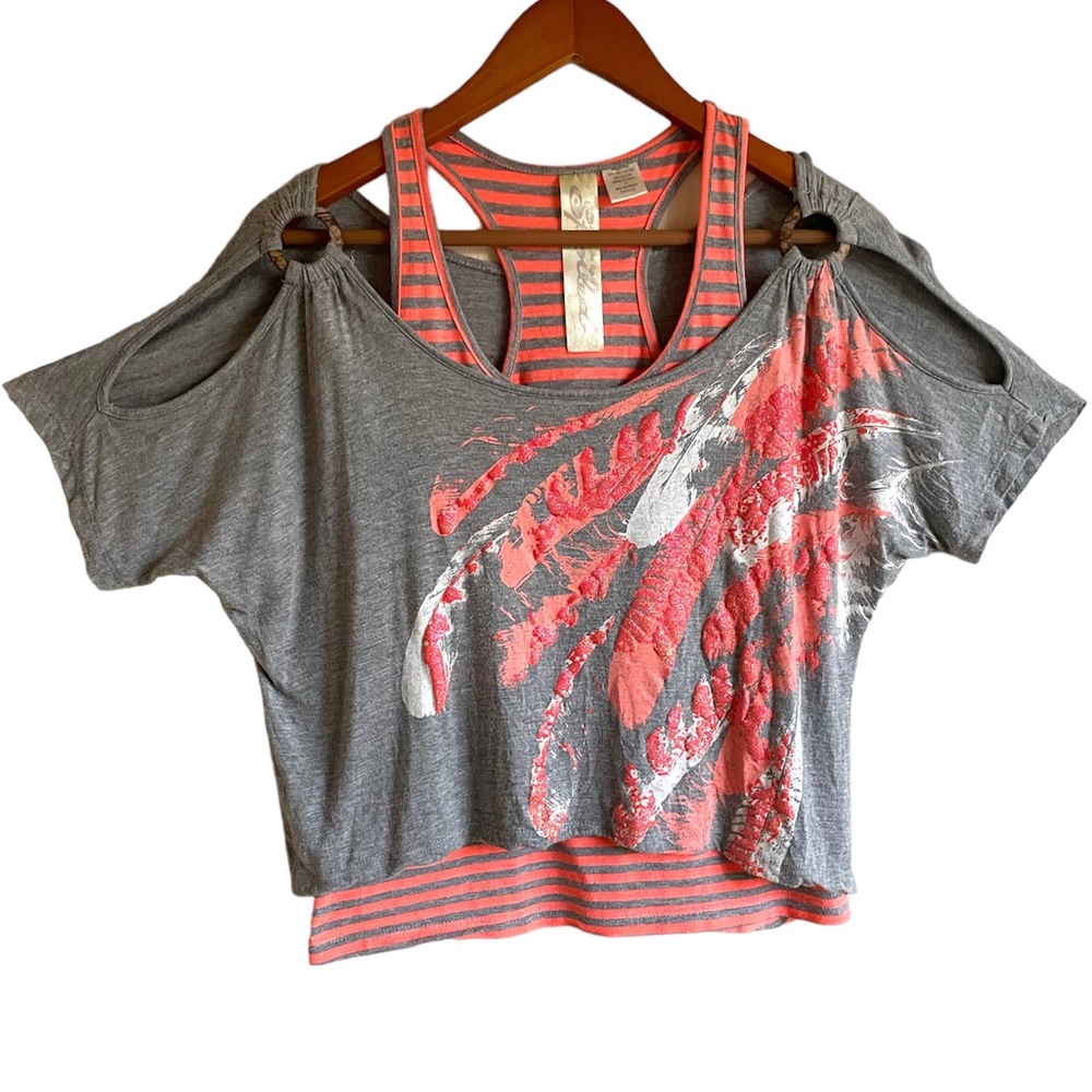 Spoiled brand grey shirt with orange & white feathers w/ matching tank. Size L
